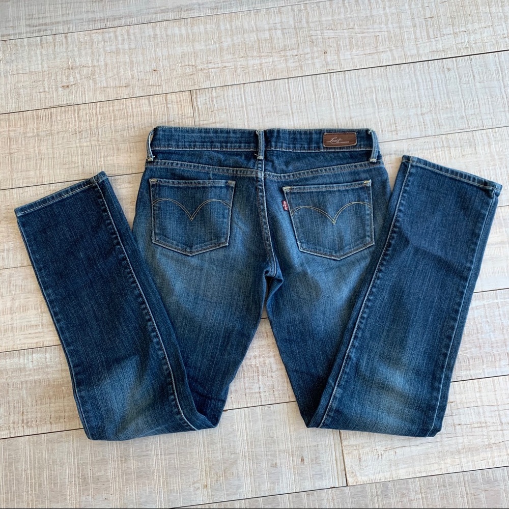 Levi’s straight leg jeans, slight curve - Picture 5 of 5